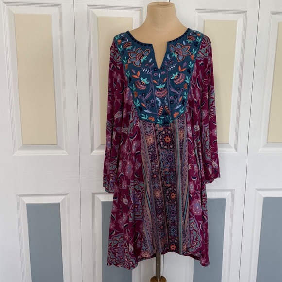 Soft Surroundings Dresses & Skirts - Soft Surroundings Berry Floral Embroidered Bib Bell Sleeve Tunic Dress XL 2EU17